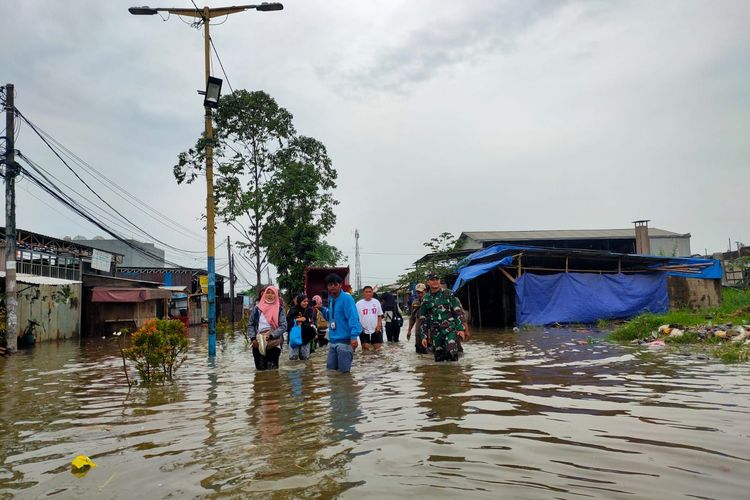 Banjir Genangi Ratusan Rumah di Periuk Tangerang