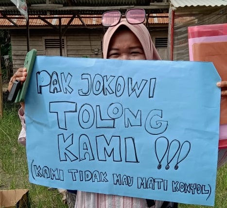 Aksi Tolak Aktivitas Batu Bara di Peranap, Emak-emak: Pak Jokowi tolong kami